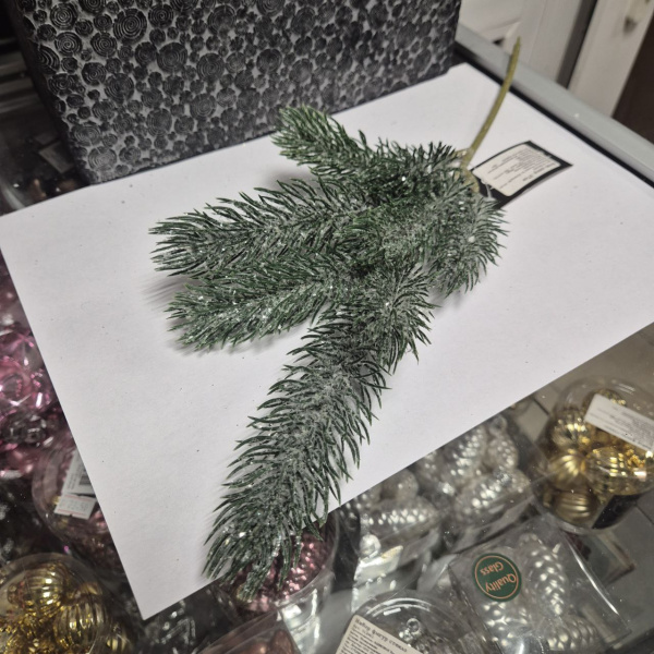 Ветвь ИСКУССТВЕННАЯ ХВОЯ, пластик, 37 см, асс/3, арт. 317991600 (только самовывоз)