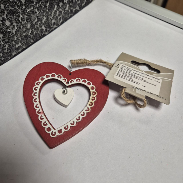 Фигура новогодняя, дерево, 8х8,5 см, асс/3, красный/серебро,  арт. 552960 (только самовывоз)